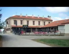 Rural «Descansa en el Albergue Puente Fitero Itero de la Vega en el Camino de Santiago: ¡8€ la litera y 30€-48€ la habitación! Reserva online y disfruta de turismo rural todo el año. (Cerrado temporalmente)