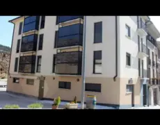 Albergue de la Parroquia de San Miguel: ¡Un oasis para peregrinos en el Camino de Santiago!