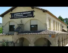 Albergue de los Padres Reparadores en Puente la Reina: ¡La mejor opción para peregrinos del Camino de Santiago!