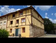 Rural «Albergue de peregrinos en Tosantos: una experiencia única en el Camino de Santiago