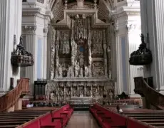 Descubriendo la Basílica de Nuestra Señora del Pilar en Zaragoza: Un destino imprescindible para los peregrinos del Camino de Santiago y el turismo