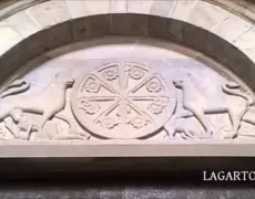 Catedral de Jaca: Tesoro histórico en el Camino de Santiago para peregrinos y turistas