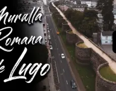 Descubre la impresionante Muralla romana de Lugo en tu camino de Santiago: una parada imperdible para todo peregrino y amante del turismo histórico