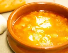 Sopa de ajo: la receta perfecta para los peregrinos del Camino de Santiago