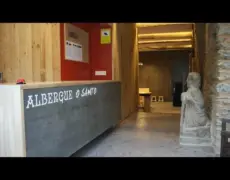 Descubre el confort y la comodidad del Albergue O Santo en Arzúa para peregrinos del Camino de Santiago