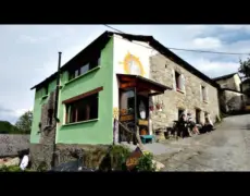Albergue de peregrinos en Las Herrerías: tu parada en el Camino de Santiago
